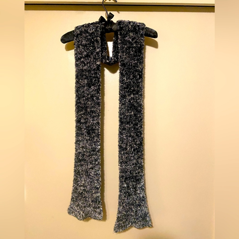 Black/white/grey soft scarf 🧣